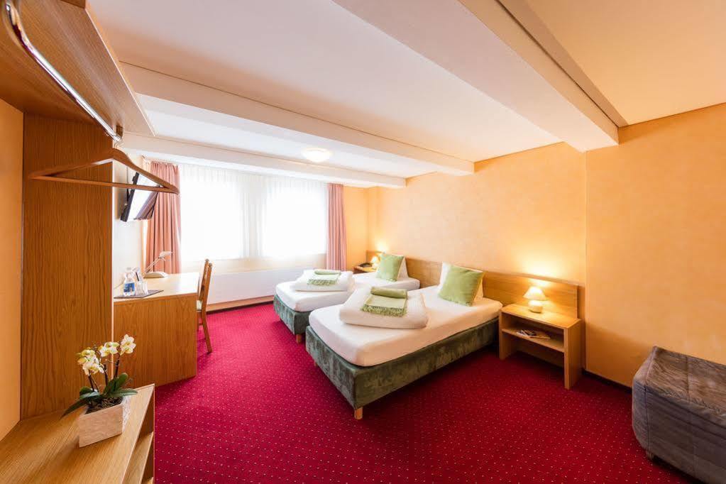 Hotel Hofli Altdorf Ngoại thất bức ảnh